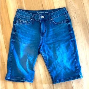 Calvin Klein Bermuda denim shorts ☀️🩳 💙